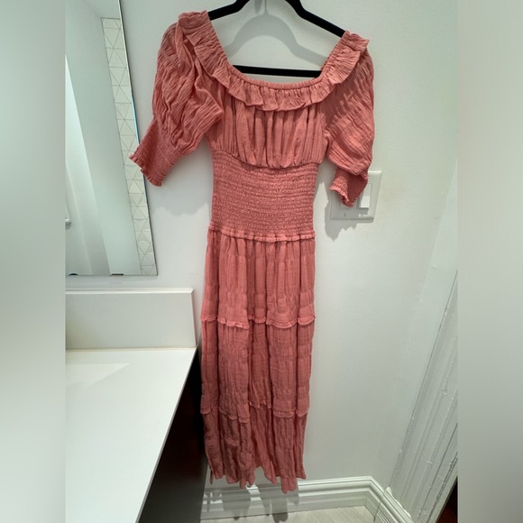 Off the Shoulder Maxi Dress - Picture 4 of 6